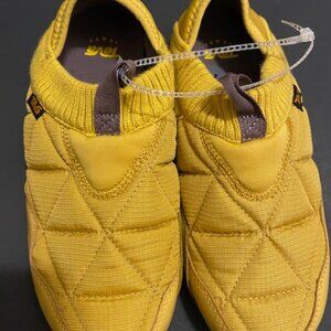 Teva ReEmber Moc  Size: Women's Slip-on Slippers Shoes Indoor/outdoor use
